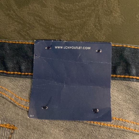 Woman’s Liz Claiborne Jackie jeans - Picture 7 of 8